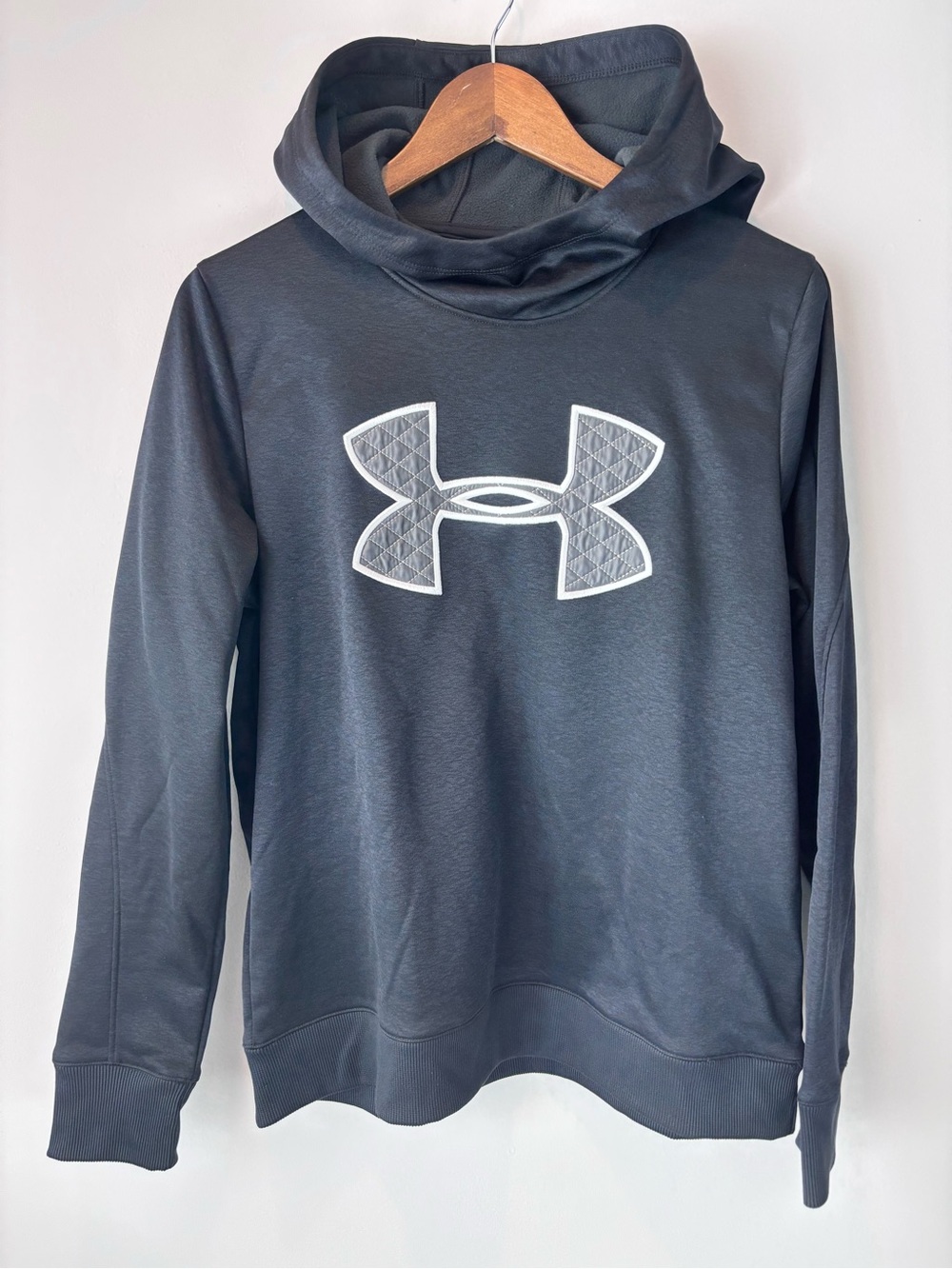 Under Armour ColdGear Hoodie Men’s M Gray/Charcoal Quilted Logo Pullover